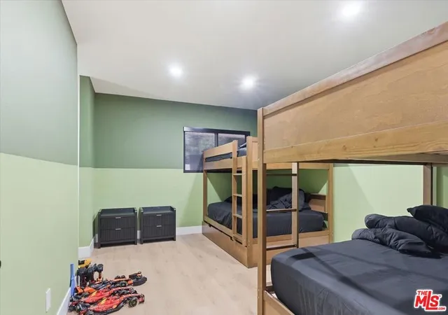 38th image of 17211 Parthenia St, Northridge, CA 91325 | MLS# 26830133