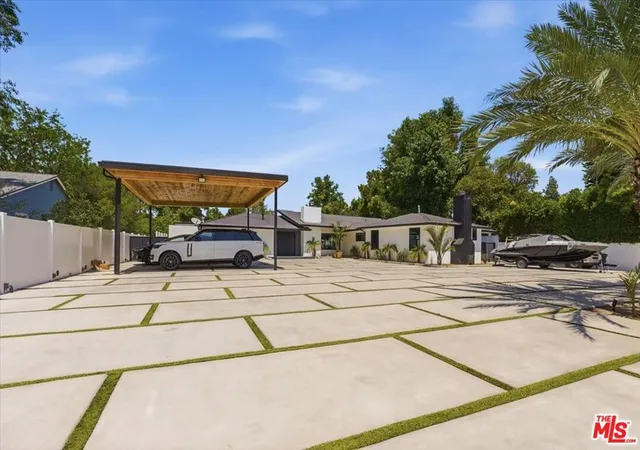 4th image of 17211 Parthenia St, Northridge, CA 91325 | MLS# 26830133
