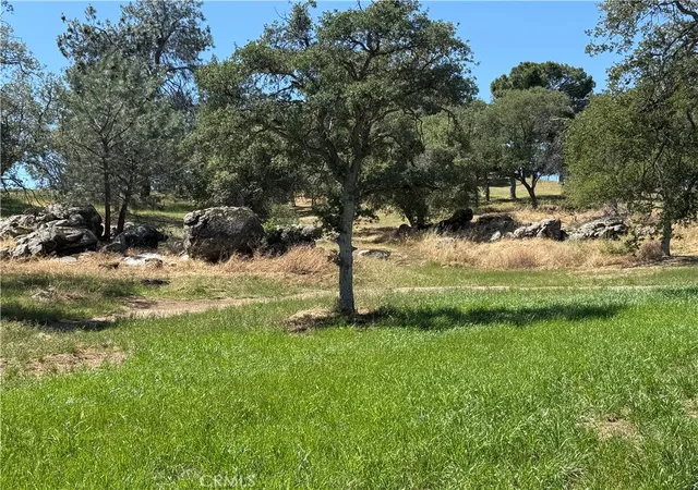 3rd image of 958 N Kings Canyon Ct, Coarsegold, CA 93614 | MLS# FR26097977
