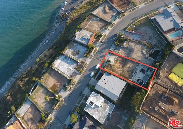 Photo 3 of Sale Pending at 18421 Coastline Dr, Malibu, CA 90265 | MLS# 26828747 | Listing updated on 2026-09-28