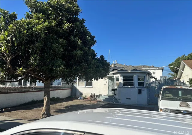 Photo 1 of Multi family home for sale at 5607 Smiley, Los Angeles, CA 90016 | MLS# SB26097682 | Listing updated on 2026-09-16