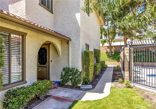 3rd image of 25231 Tanoak, Lake Forest, CA 92630 | MLS# OC26098059
