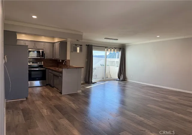 Homes for sale in Sun Valley, CA | 10749 New Haven St, Sun Valley, CA 91352 | MLS# GD26098106