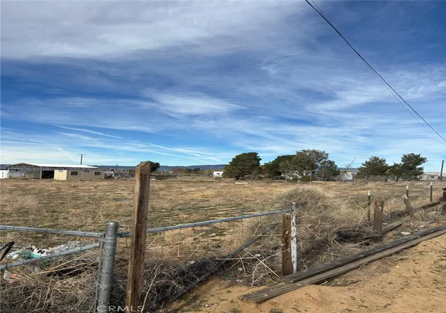 Homes for sale in Mojave, CA | 265 E Balboa, Mojave, CA 93501 | MLS# DW26098109
