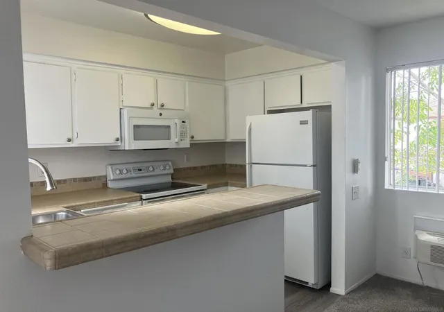 3rd image of 1361 Caminito Gabaldon #D, San Diego, CA 92108 | MLS# 260010838SD