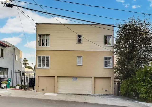 Photo 2 of Sale Pending at 33 E Home Pl, Oakland, CA 94610 | MLS# 41133612 | Listing updated on 2026-06-02
