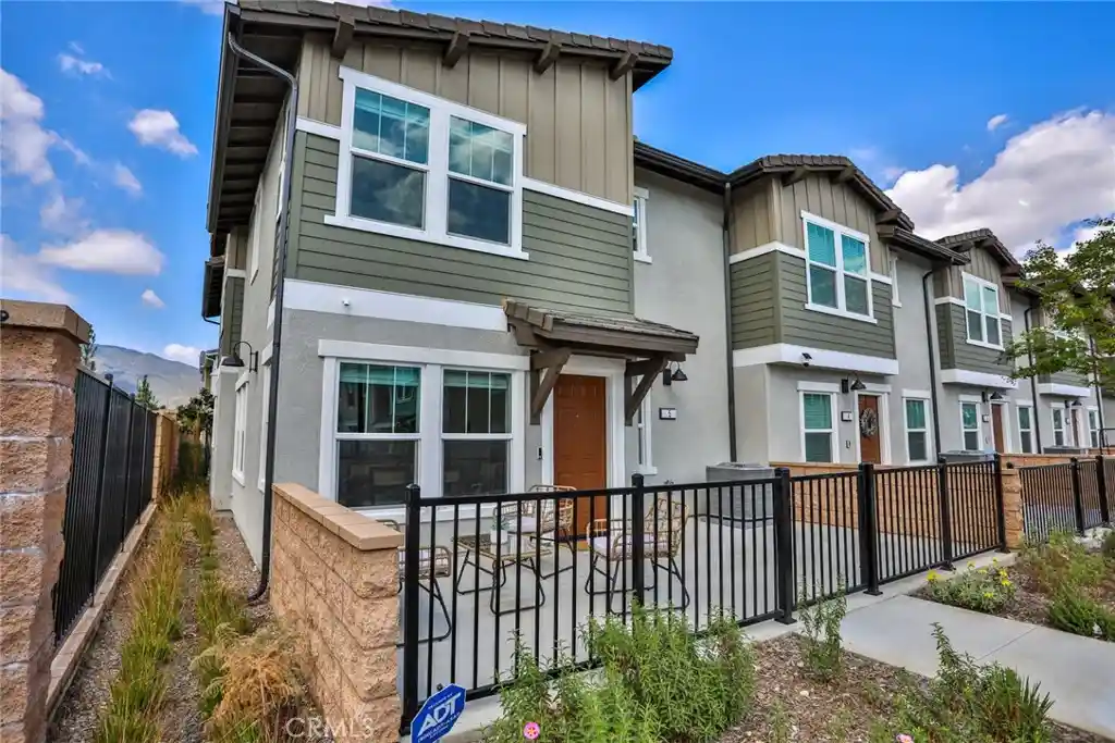 Townhouse for sale at 6392 Sierra Vista #5, Fontana, CA 92336 | MLS# CV26098237