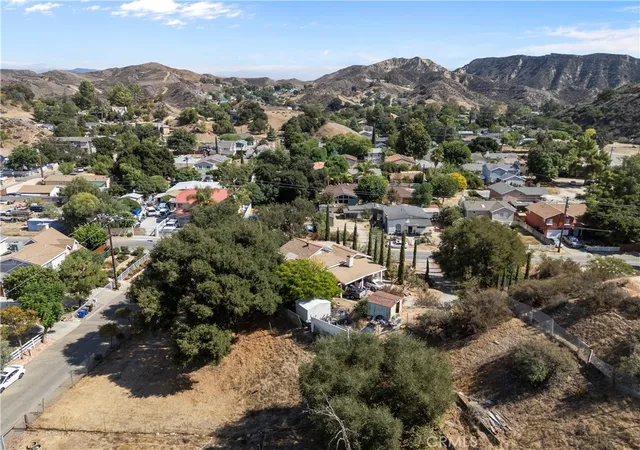 Homes for sale in Val Verde, CA | 29027 Val Verde Rd, Val Verde, CA 91384 | MLS# SR26098274