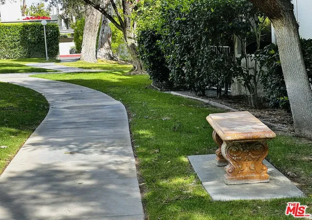 Homes for sale in Palm Springs, CA | 325 Via Escuela, Palm Springs, CA 92262 | Houzeo