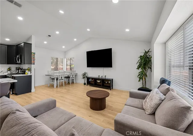 4th image of 1324 Windermere Ct, Palmdale, CA 93551 | MLS# SR26098301