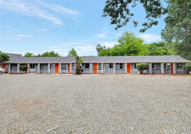 4th image of 10863 Hwy 99, Live Oak, CA 95953 | MLS# OR26098484