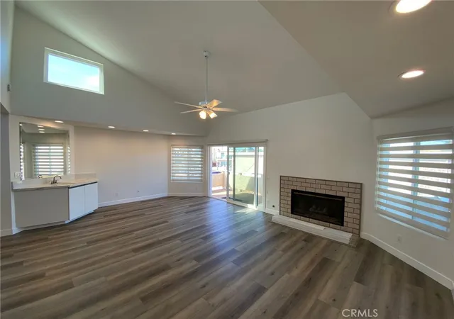 Photo 3 of House for sale at 406 Clubhouse, Newport Beach, CA 92663 | MLS# NP26098507 | Listing updated on 2026-09-28
