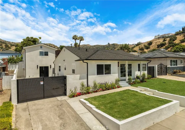 Homes for sale in Sun Valley, CA | 8330 Outland View Dr, Sun Valley, CA 91352 | MLS# BB26098492