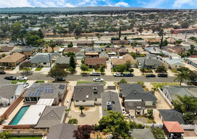 Homes for sale in Sun Valley, CA | 8330 Outland View Dr, Sun Valley, CA 91352 | MLS# BB26098492
