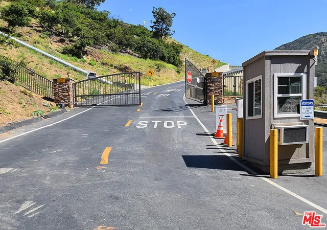 Photo 4 of Land for sale at 3833 Rambla Pacifico St, Malibu, CA 90265 | MLS# 26830389 | Listing updated on 2026-05-14