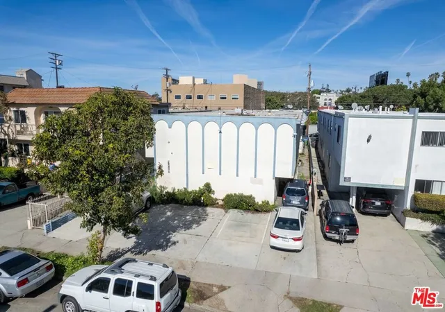 2nd image of 12231 Pacific Ave, Los Angeles, CA 90066 | MLS# 26830379