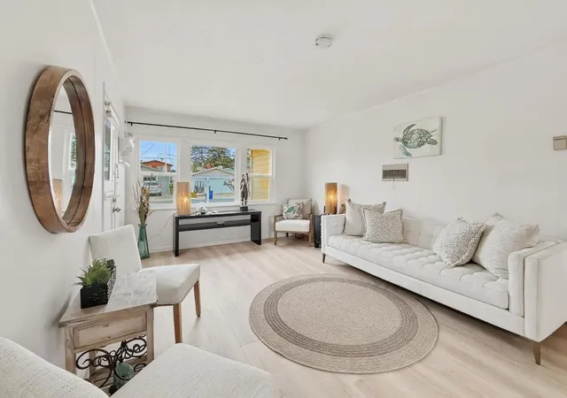 Photo 3 of Sale Pending at 4630 Jewel St, Capitola, CA 95010 | MLS# ML82044750 | Listing updated on 2026-10-09