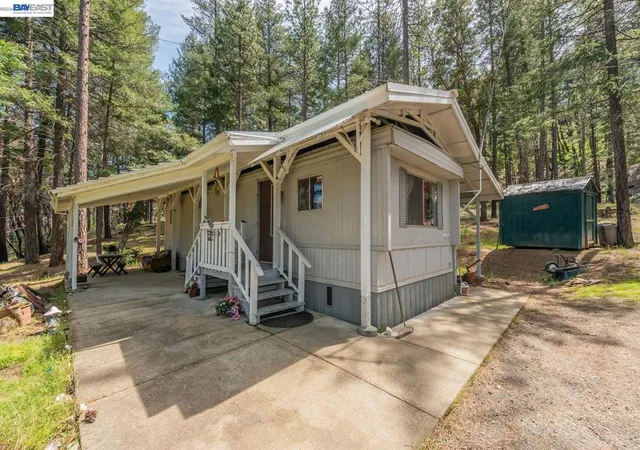 Photo 3 of Manufactured home for sale at 710 Dutch Crk Rd, Junction City, CA 96048 | MLS# 41133665 | Listing updated on 2026-05-13