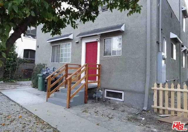 Photo 3 of Single family home for sale at 1981 Estrella Ave, Los Angeles, CA 90007 | MLS# 26830411 | Listing updated on 2026-05-19