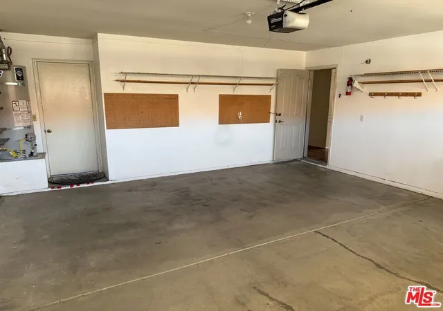 52nd image of 19196 Pine Wy, Apple Valley, CA 92308 | MLS# 26830463