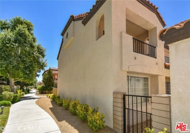 5th image of 19196 Pine Wy, Apple Valley, CA 92308 | MLS# 26830463