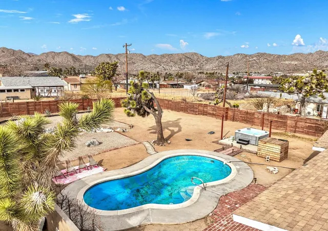 Homes for sale in Yucca Valley, CA | 7552 Elk Trl, Yucca Valley, CA 92284 | MLS# 219147490DA