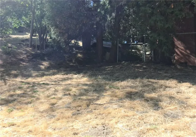3rd image of 24814 Edelweiss, Crestline, CA 92325 | MLS# IV26098770