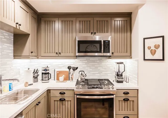 2nd image of 627 Deep Valley Dr #216, Rolling Hills Estates, CA 90274 | MLS# SB26098769