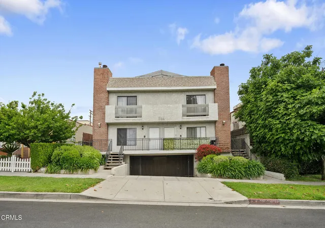 2nd image of 544 E Magnolia #D, Burbank, CA 91501 | MLS# P1-27015