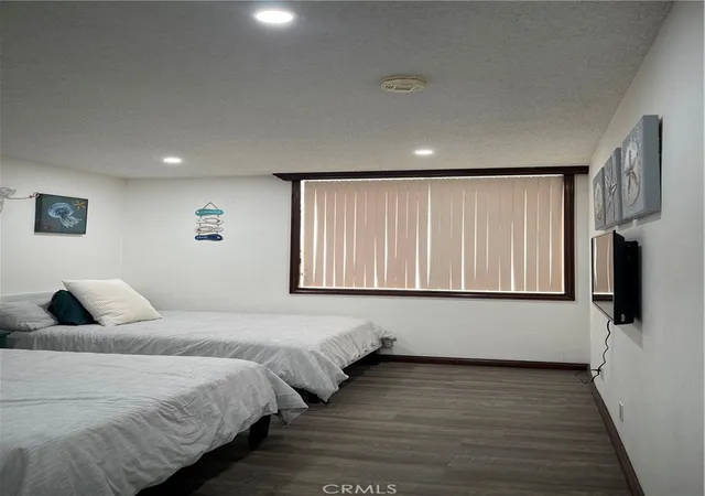 Homes for sale in Long Beach, CA | 1140 E Ocean Boulevard, Long Beach, CA 90802 | Houzeo