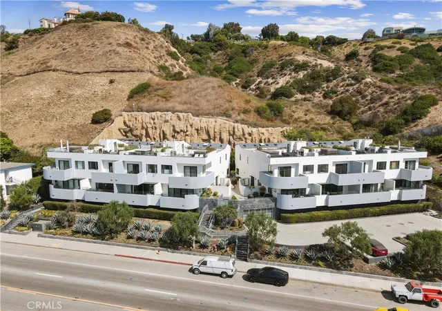 Homes for sale in Malibu, CA | 22065 Pacific Coast Hwy #3, Malibu, CA 90265 | MLS# SR26098922