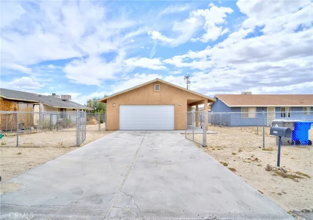Homes for sale in 29 Palms, CA | 6627 Smoketree, 29 Palms, CA 92277 | MLS# JT26096905