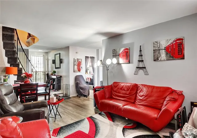 Photo 2 of Sale Pending at 240 W Queen St #9, Inglewood, CA 90301 | MLS# SB26099002 | Listing updated on 2026-09-18
