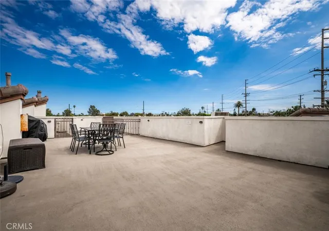 Homes for sale in Long Beach, CA | 1030 Loma Avenue, Long Beach, CA 90804 | Houzeo