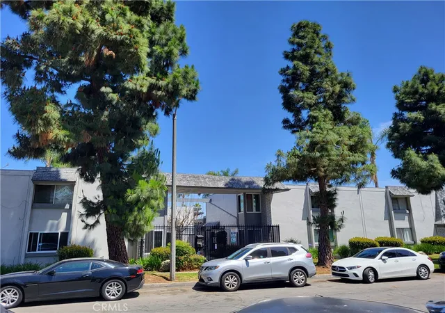 1st image of 5500 Ackerfield #304, Long Beach, CA 90805 | MLS# PW26098218