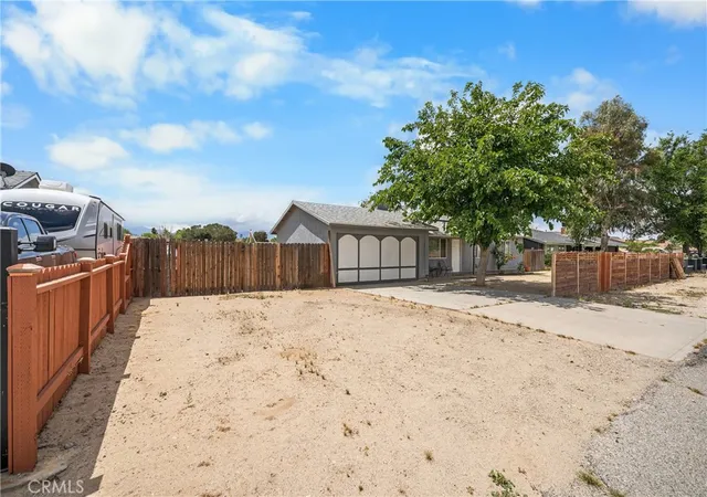 Photo 4 of Single family home for sale at 17152 Schollview Ave, Palmdale, CA 93591 | MLS# IG26093214 | Listing updated on 2026-10-30