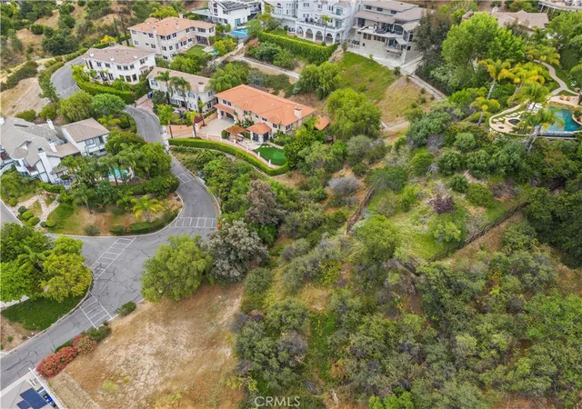 10th image of 24879 Bella Vista Dr, Newhall, CA 91321 | MLS# SR26099091