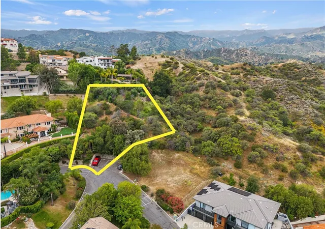 1st image of 24879 Bella Vista Dr, Newhall, CA 91321 | MLS# SR26099091