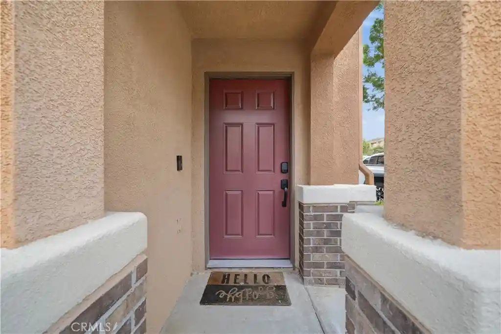 Listing Photo 2 - Condo for sale in 33586 Emerson Wy located at 33586 Emerson Wy, Temecula, CA 92592 - Unit 33586 Emerson Way