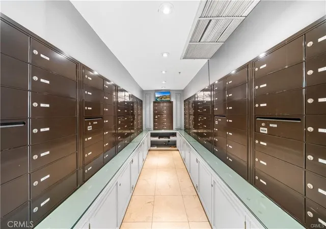 2nd image of 10660 Wilshire Blvd, Los Angeles, CA 90024