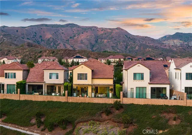 Photo 4 of Single family home for sale at 137 Prestigo, Irvine, CA 92602 | MLS# OC26079782 | Listing updated on 2026-06-28