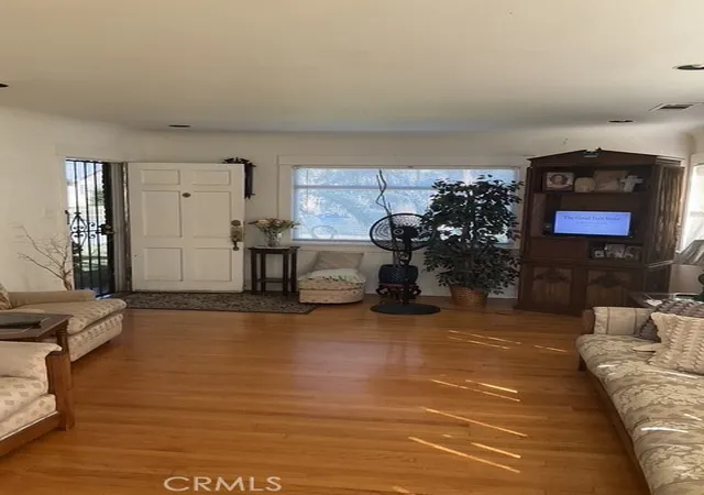 4th image of 4165 2Nd, Los Angeles, CA 90008 | MLS# SR26099362