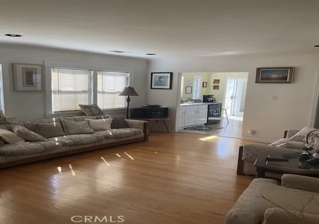 5th image of 4165 2Nd, Los Angeles, CA 90008 | MLS# SR26099362