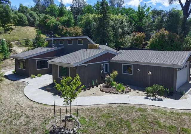 Homes for sale in Oakhurst, CA | 50856 Westview Ct, Oakhurst, CA 93644 | MLS# FR26099374
