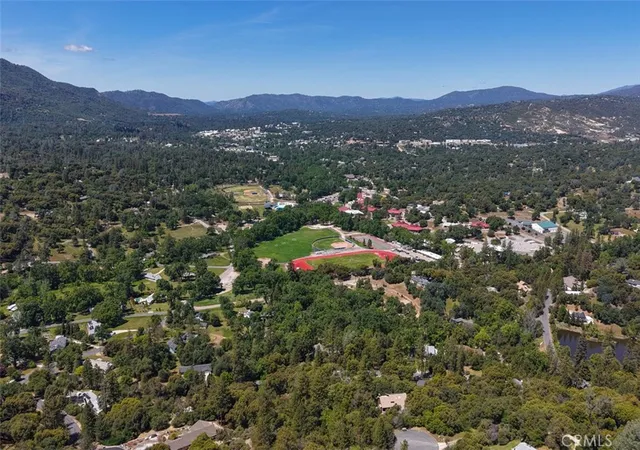 Homes for sale in Oakhurst, CA | 50856 Westview Ct, Oakhurst, CA 93644 | MLS# FR26099374