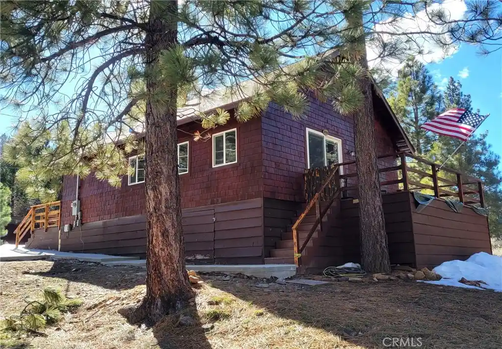 Single family home for sale at 39961 Lakeview Dr, Big Bear Lake, CA 92315 | MLS# IG26099365
