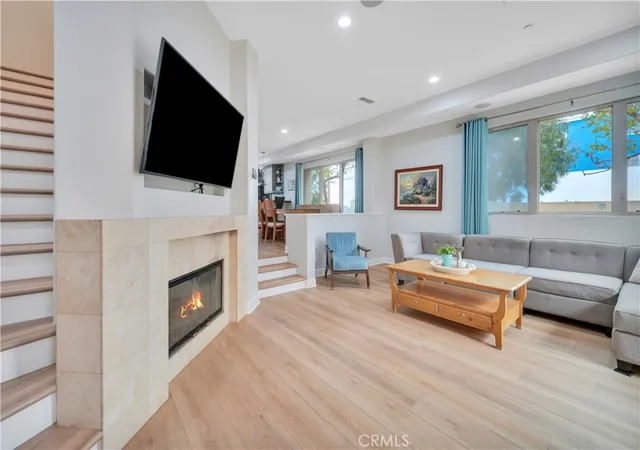 2nd image of 307 Kansas St #A, El Segundo, CA 90245 | MLS# SB26097274