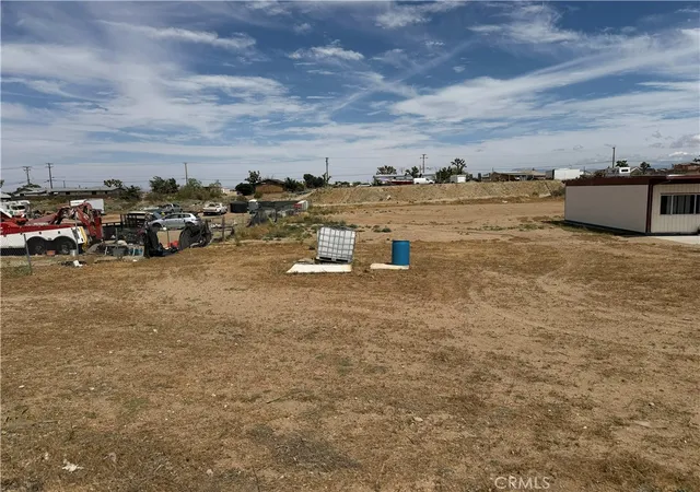 5th image of 11551 Cactus, Phelan, CA 92371 | MLS# IV26099397