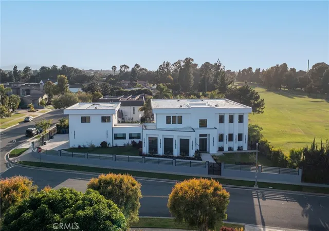 Homes for sale in Lakewood, CA | 4415 Parkview Dr, Lakewood, CA 90712 | MLS# PW26098462