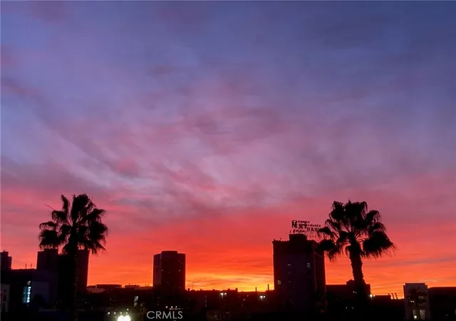 Homes for sale in Long Beach, CA | 300 4th, Long Beach, CA 90802 | Houzeo